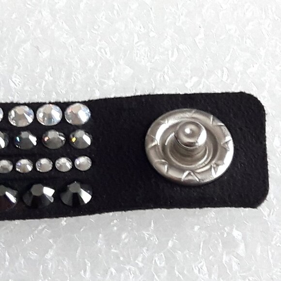 Swarovski Suede Wrap Strap Bracelet - Picture 7 of 8